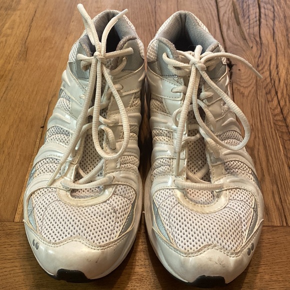 Ladies Ryka Studio Aerobic Shoes. Size 8. - Picture 2 of 7